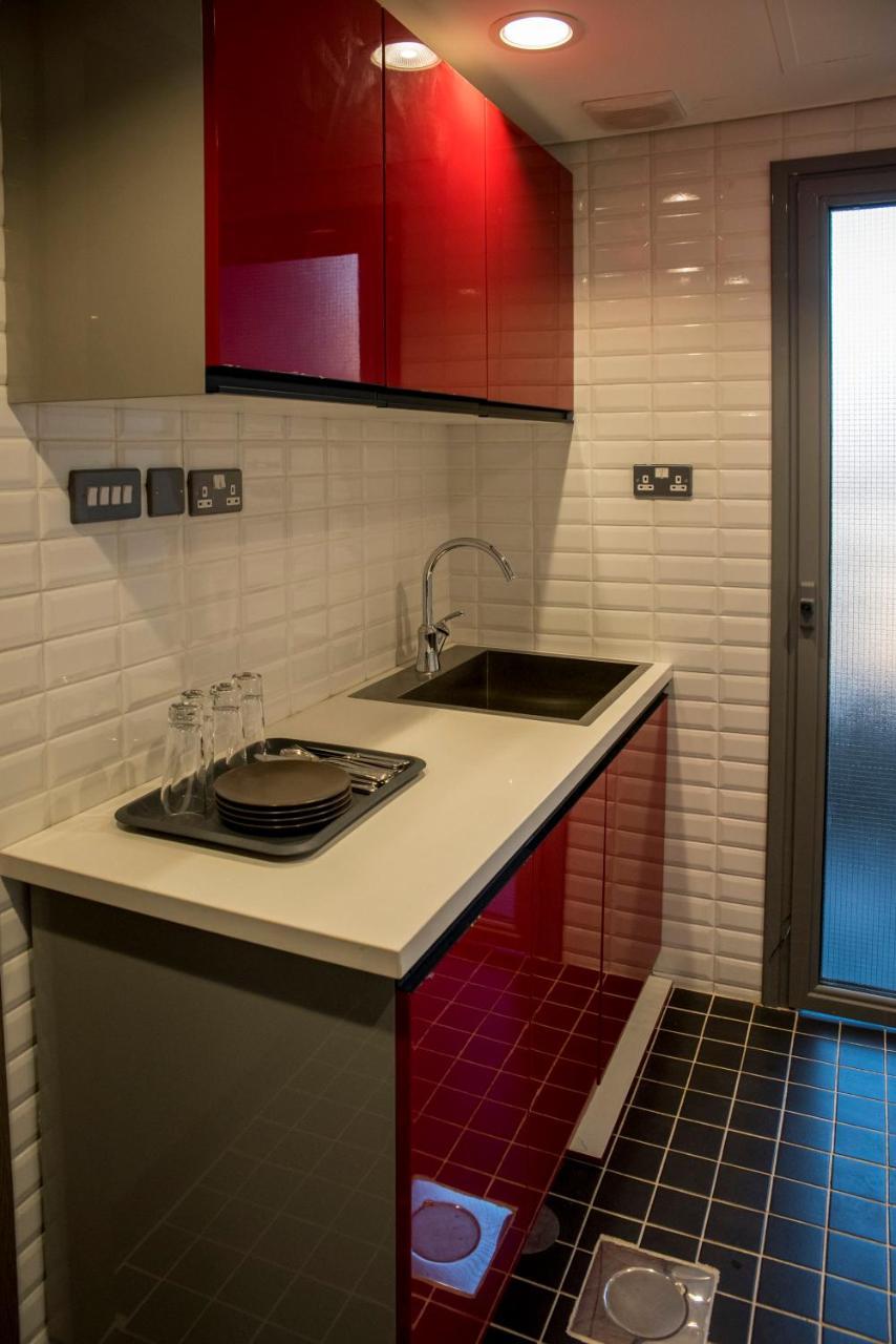 Flowery Holiday Suites Kuwait City Eksteriør billede