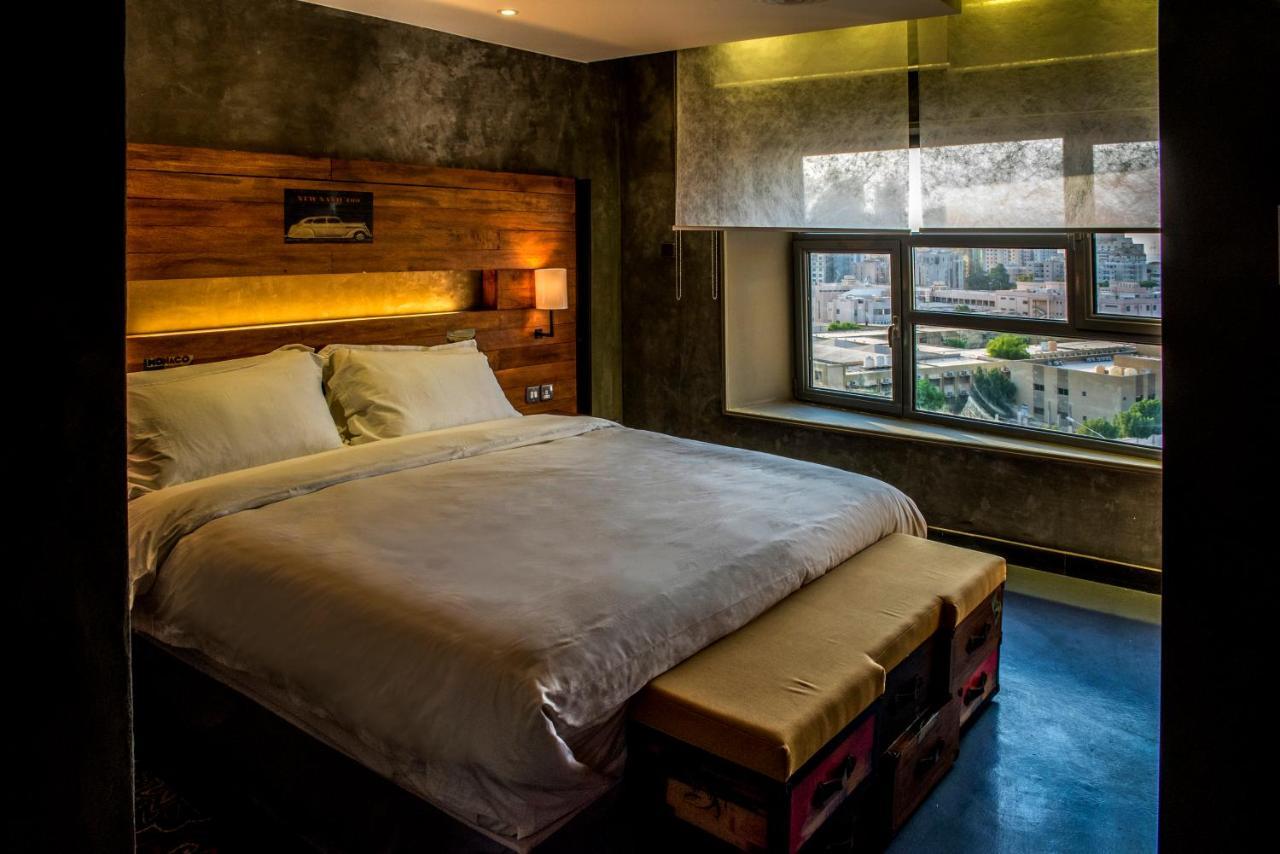 Flowery Holiday Suites Kuwait City Eksteriør billede