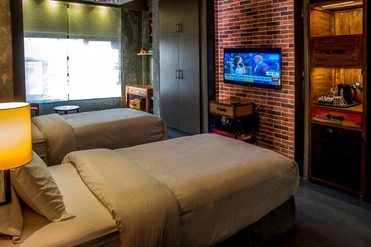 Flowery Holiday Suites Kuwait City Eksteriør billede